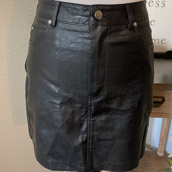 Black Faux Leather Mini Skirt - Picture 2 of 6